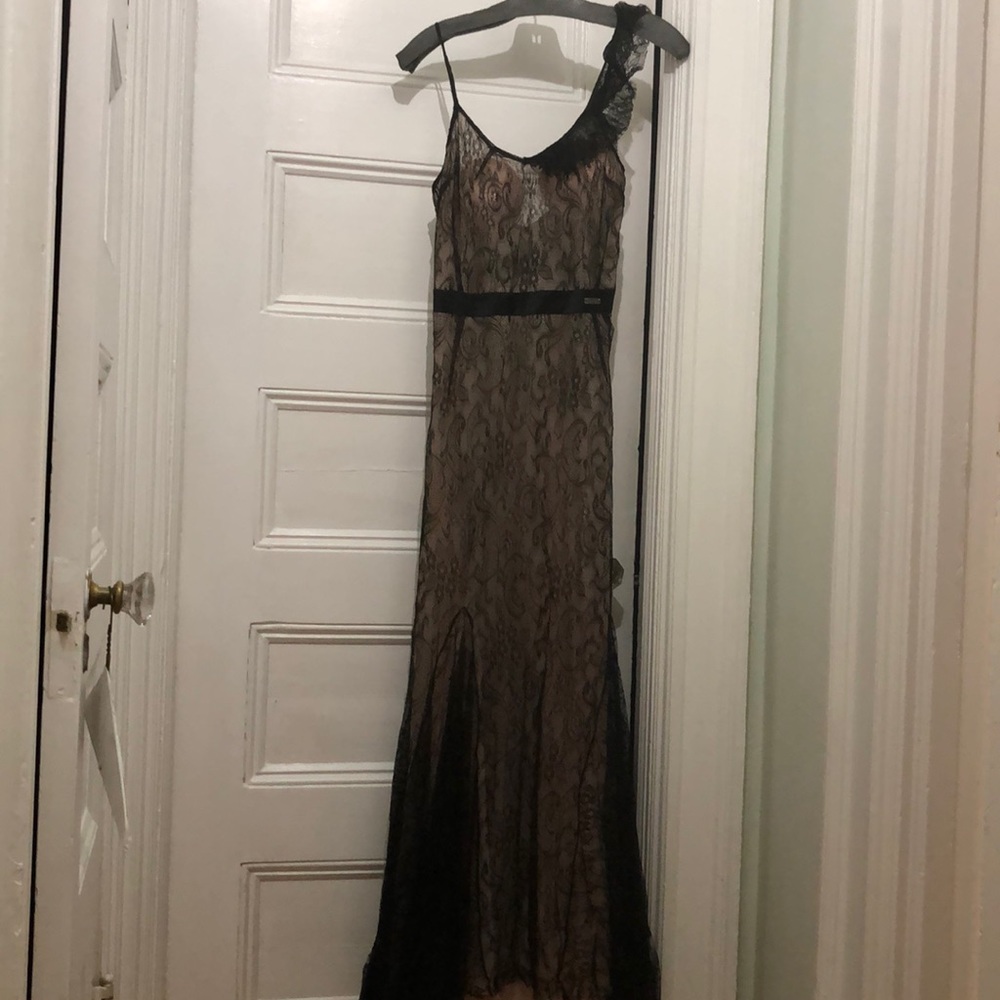 Gown/ Night gown..
